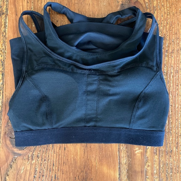 Lululemon Break Free Tank with Mesh Fabric Bra Size 4 in Black Nulux - Picture 5 of 11